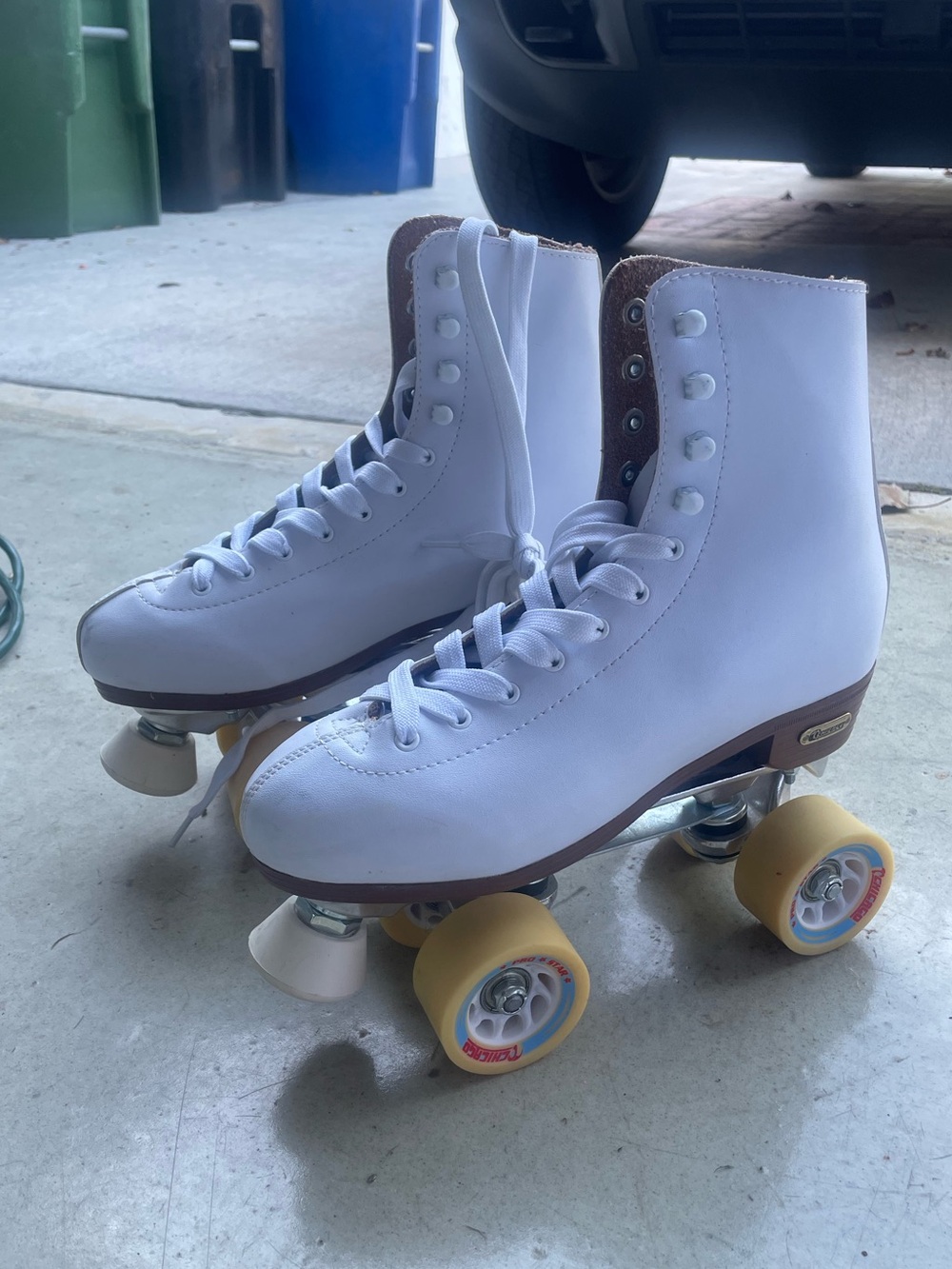 Classic White Women's Quad Roller Skates